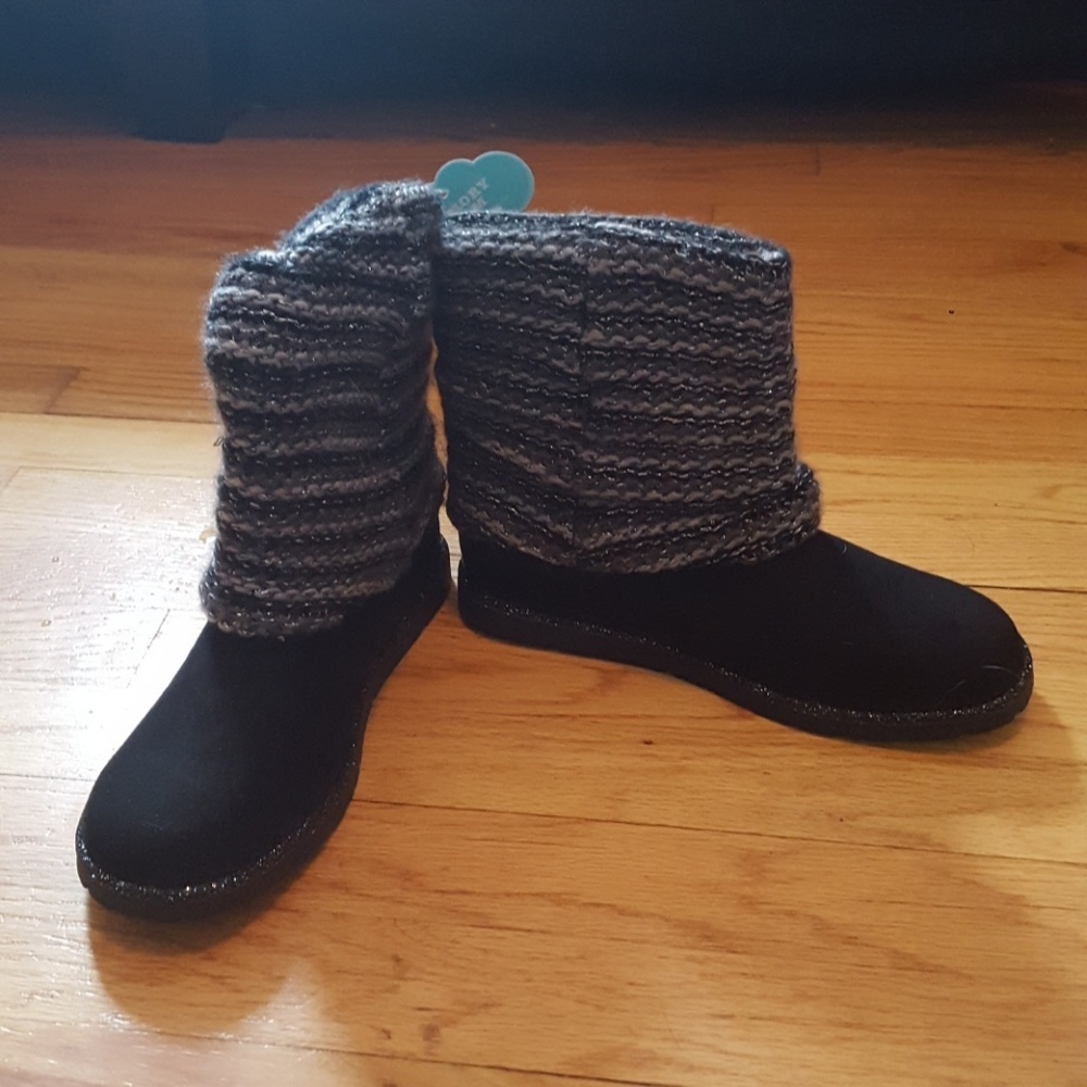 New Girl's SO Black Boots